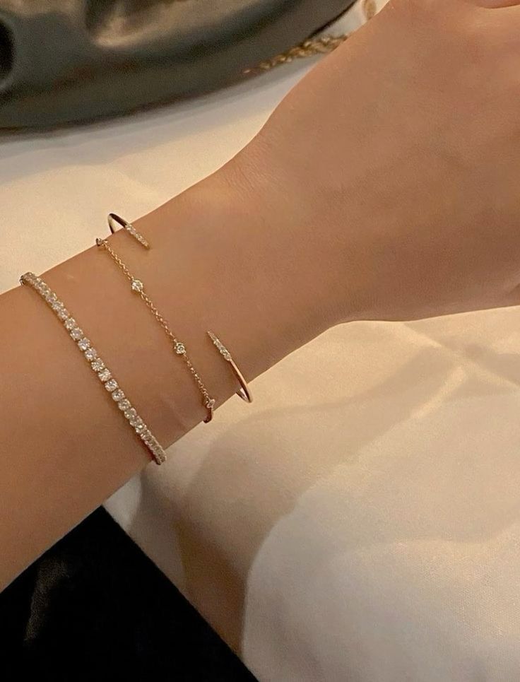 Anti-Tarnish Golden Bangle Bracelet
