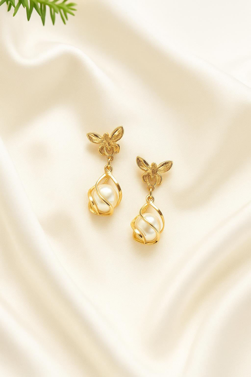 NOOR Anti-Tarnish Mini Crystal Danglers