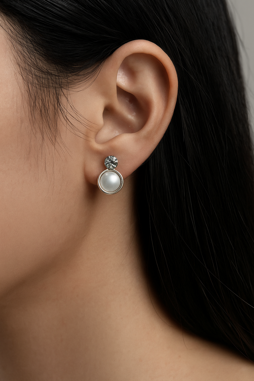 Luna Glow – Pearl & Crystal Button Earrings