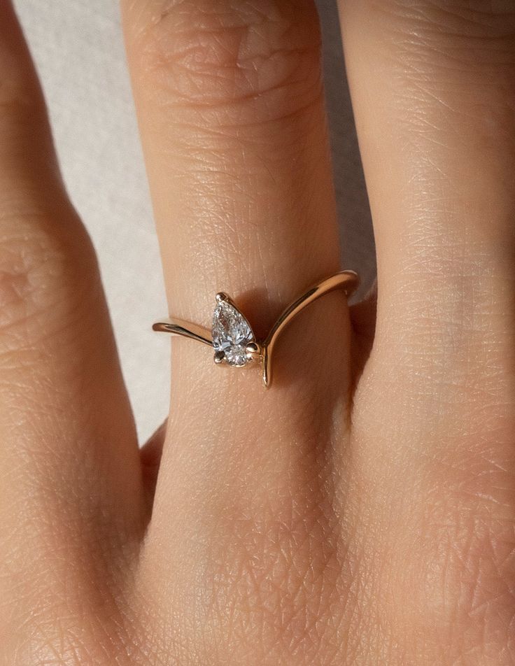Anti-Tarnish Silver Drangonfly Crystal Ring